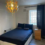 Superb 2-bed Near Spire Apartment