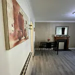 Superb 2-bed Near Spire Apartment
