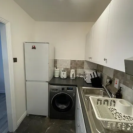 Apartman Superb 2-bed Near Spire *