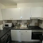 Superb 2-bed Near Spire דבלין