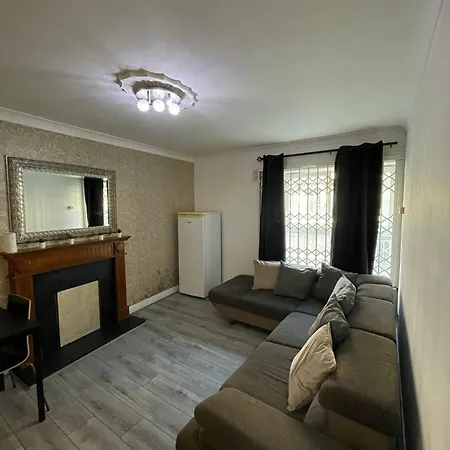 Apartment Superb 2-bed Near Spire