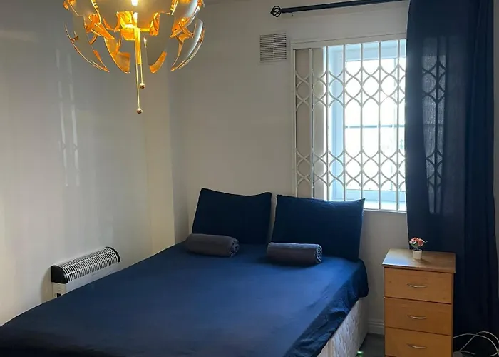 Superb 2-bed Near Spire Apartment